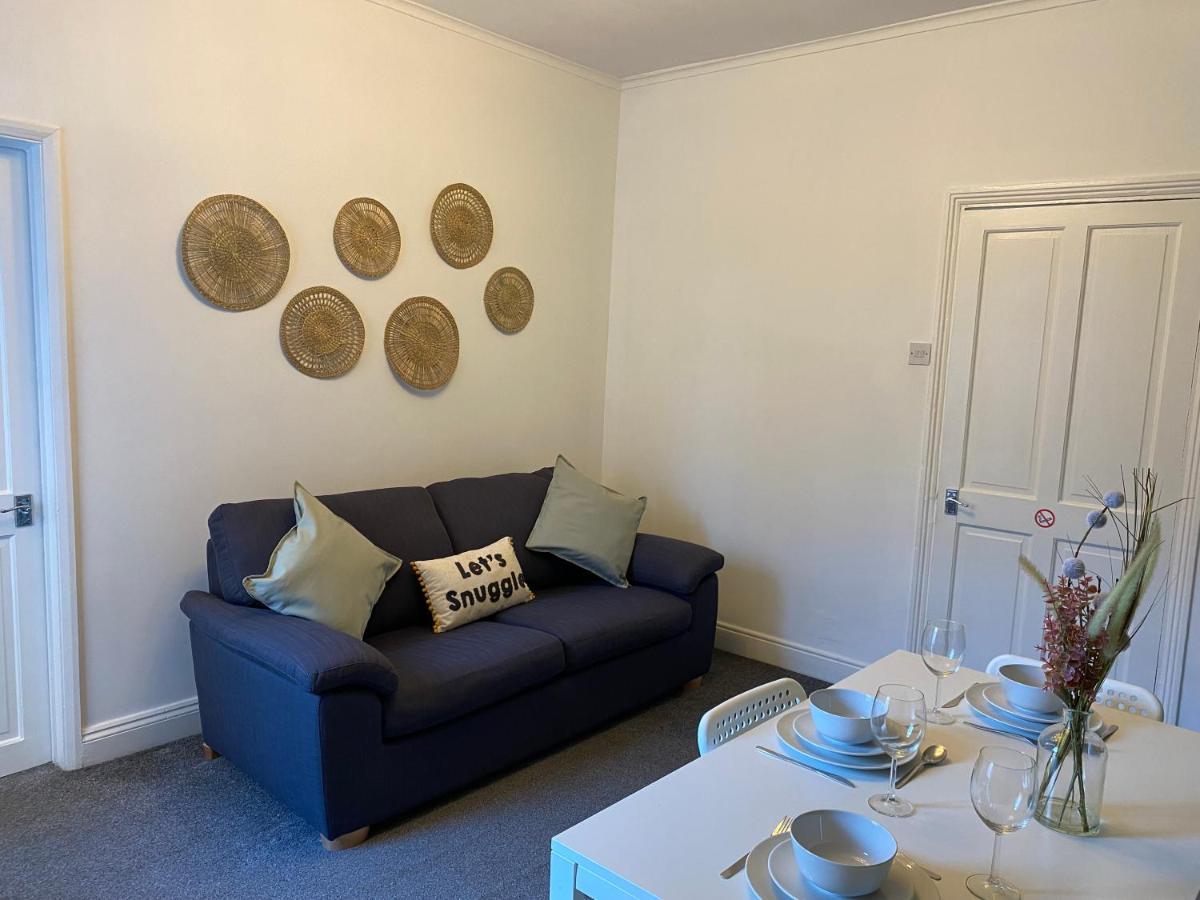 Kitchener - Wonderful 2-Bedroom Apt Sleeps 5 Free Parking Free Wifi Gateshead Luaran gambar