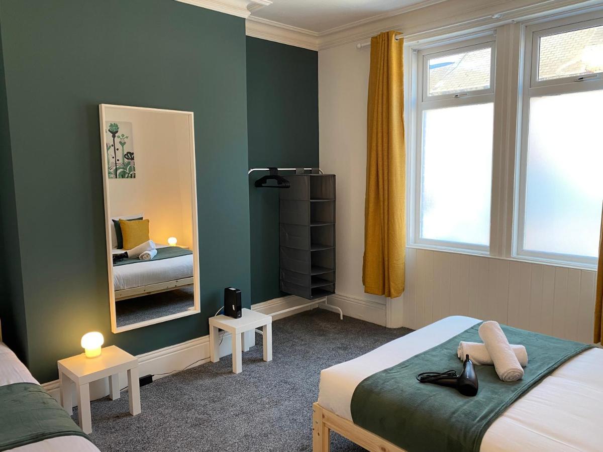 Kitchener - Wonderful 2-Bedroom Apt Sleeps 5 Free Parking Free Wifi Gateshead Luaran gambar